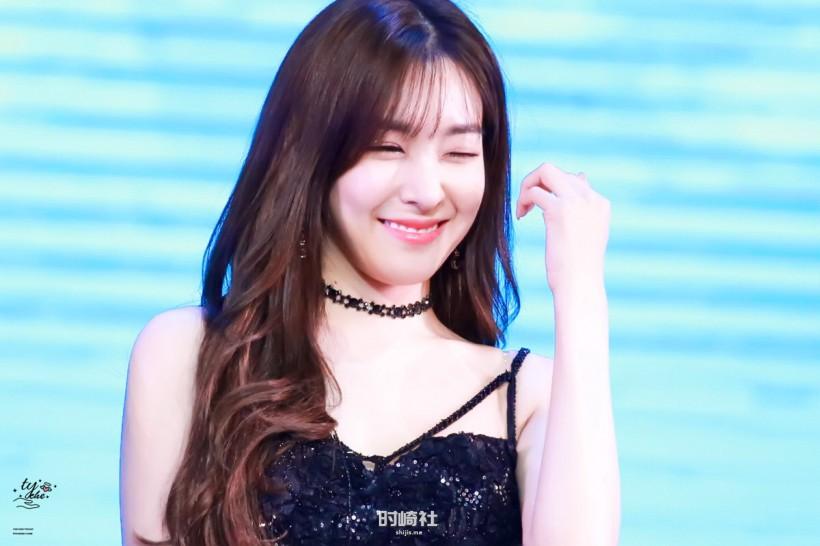 Tiffany Young黄美英是哪个女团多重国籍成员？何时发布首张SOLO专辑？
