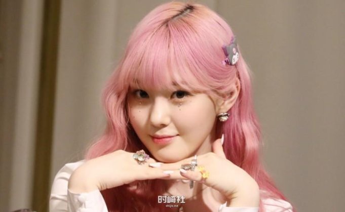 为何被评价像音仙女吸引眼球？Kim Chae Hyun金采炫隶属哪个女团成员？