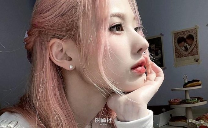 她拥有怎样不容小觑的舞蹈功底？Choi Yunjin崔允珍隶属哪个女团成员？