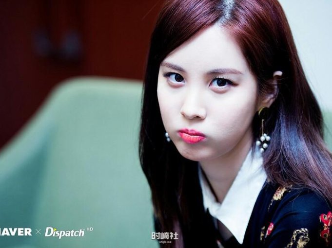 她凭借怎样清新乖巧气质受到欢迎?Seo Hyun徐珠贤隶属哪个女团成员?