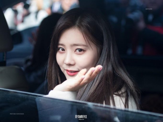 凭借何种独特魅力吸引视线?Kwon Chae-won权恩彩隶属哪个女团成员?